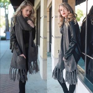 Long Scarf with pockets